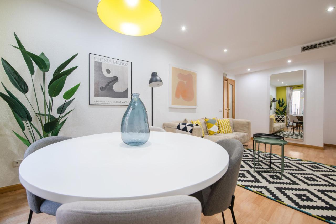 2 Bedrooms 2 Bathrooms Furnished - Malsana - With Pool - Mintystay Madrid Buitenkant foto